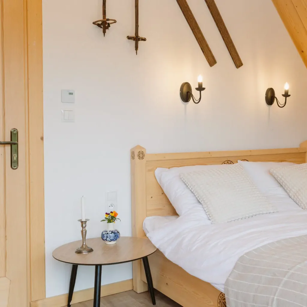 1x1 1200 Dzianisz Zakopane Domki W Gorach Sypialnia Rustykalna 1024x1024