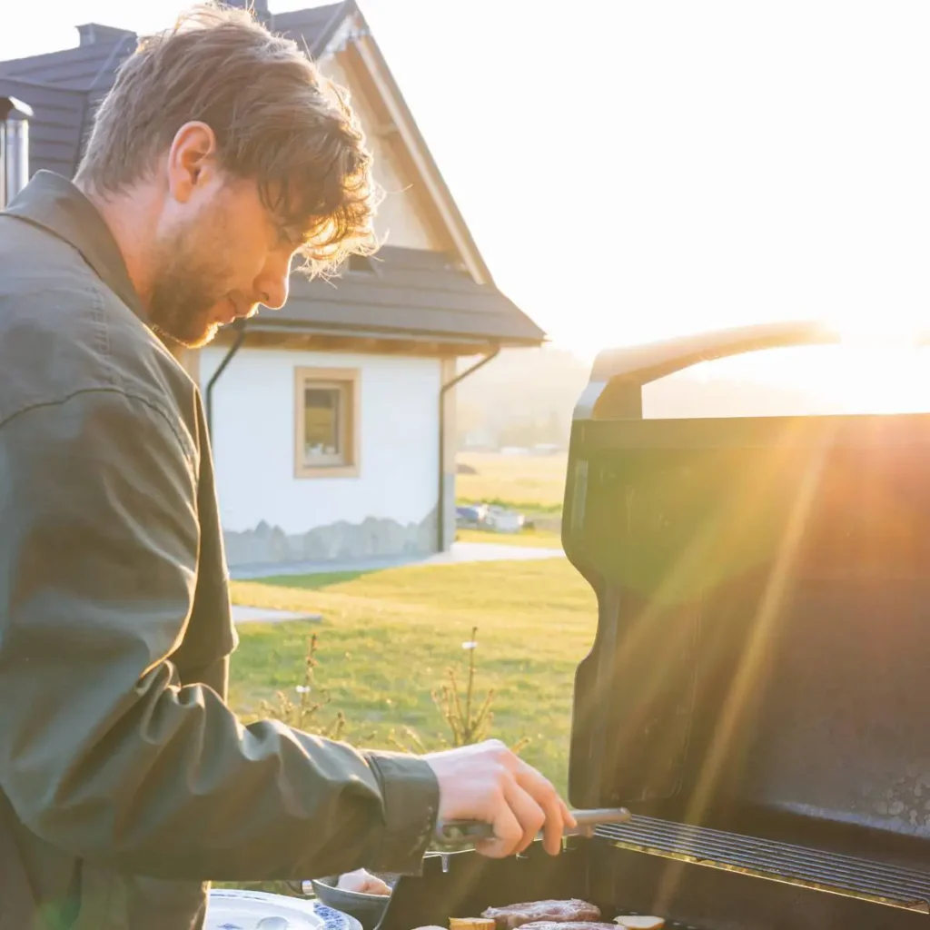 1x1 1200 Grillowanie Mezczyzna Spirit Zachod Slonca 1024x1024